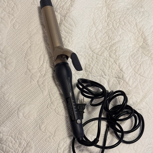Bio Ionic Gold and Black Curling Iron 1.25 - Picture 1 of 11